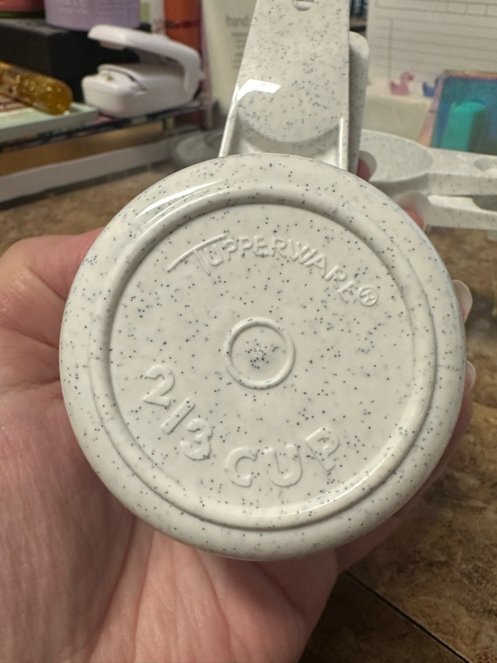 Vintage Tupperware Speckled White Measuring Cups Set - Picture 7 of 9